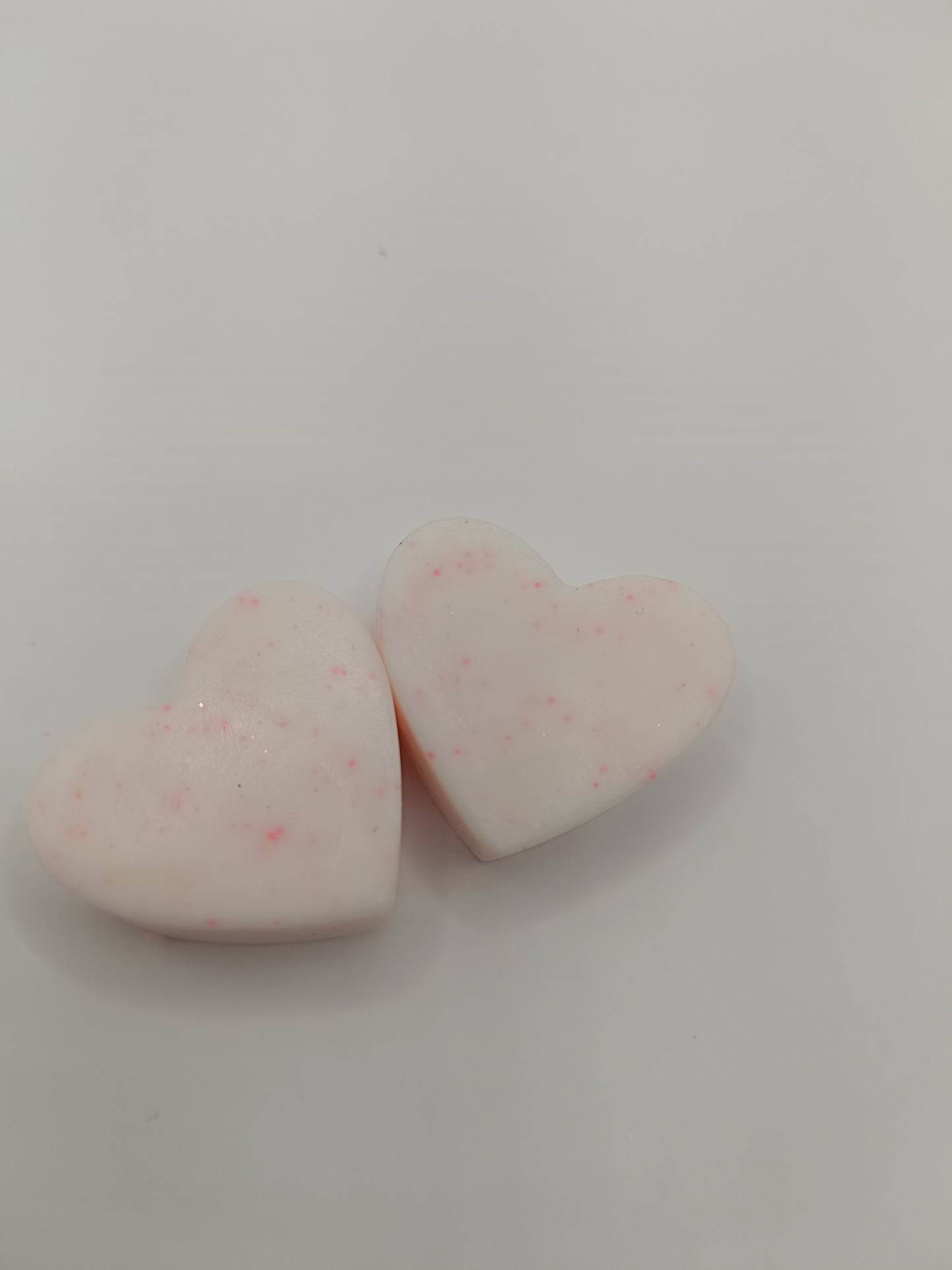 Heart Scrub Soaps – Απαλή Απολέπιση & Ενυδάτωση για Πρόσωπο και Σώμα